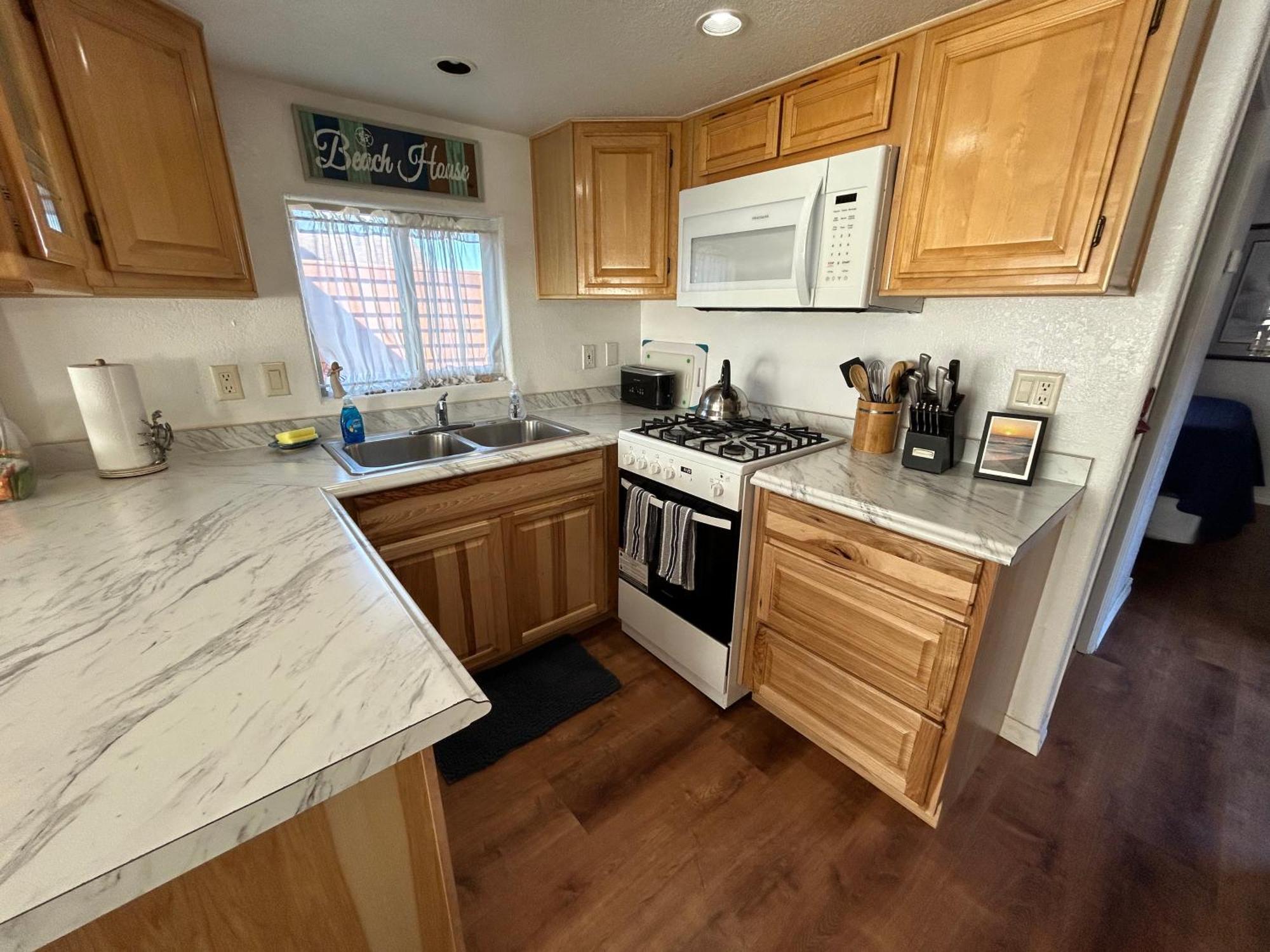 Modern Ocean Cabin 27 Stylish Kitchen & Jacuzzi Smith River Exterior photo