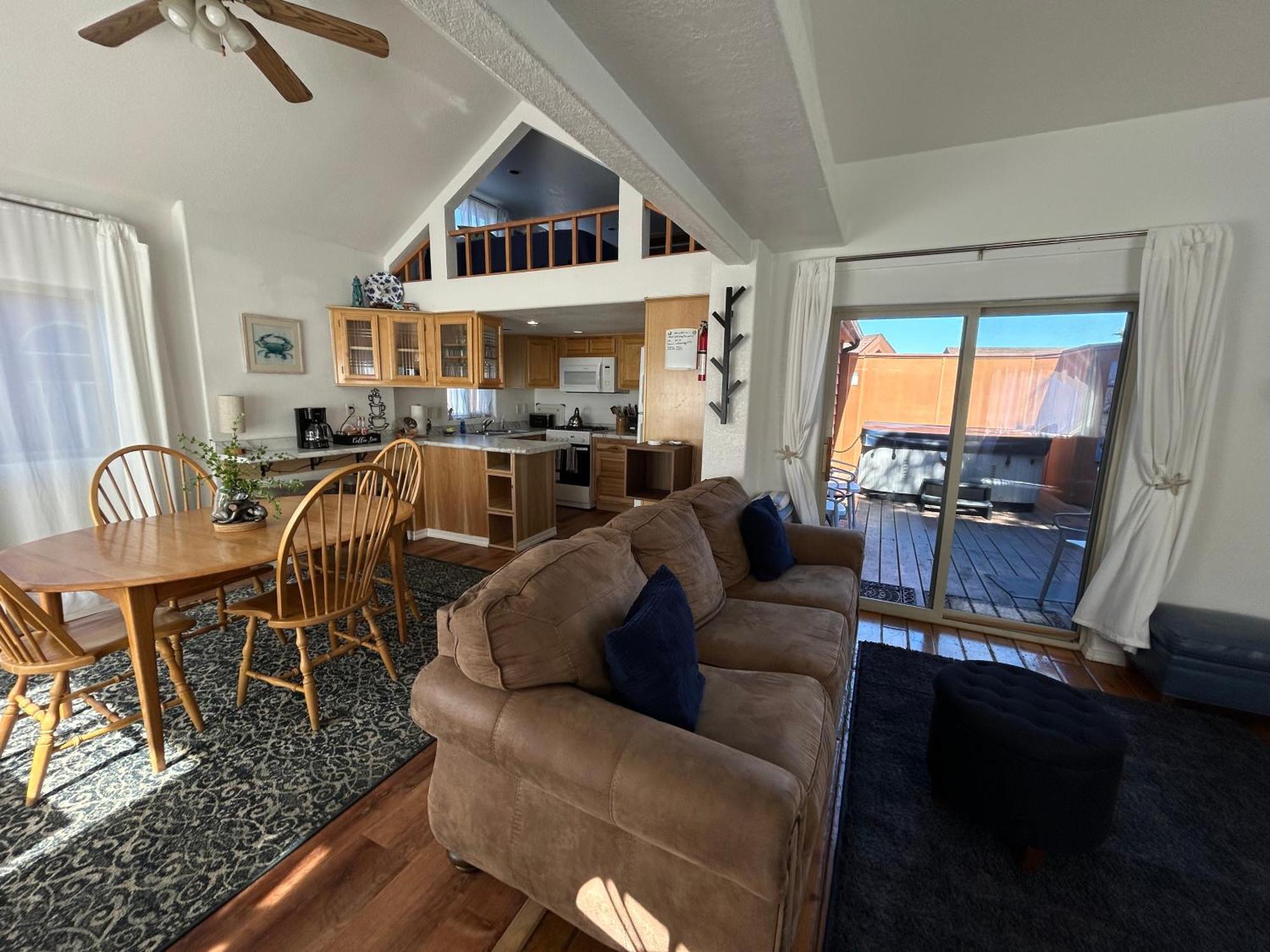 Modern Ocean Cabin 27 Stylish Kitchen & Jacuzzi Smith River Exterior photo